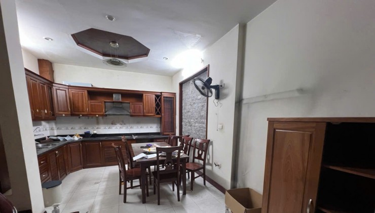 Cho kinh doanh các mặt hàng sạch sẽ ngõ ô tô Phố Ngụy Như Kom Tum 5 tầng, 50m2, 35 Triệu